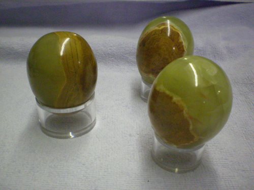 Eggs of pampas onyx, approximately 1.7 inch height